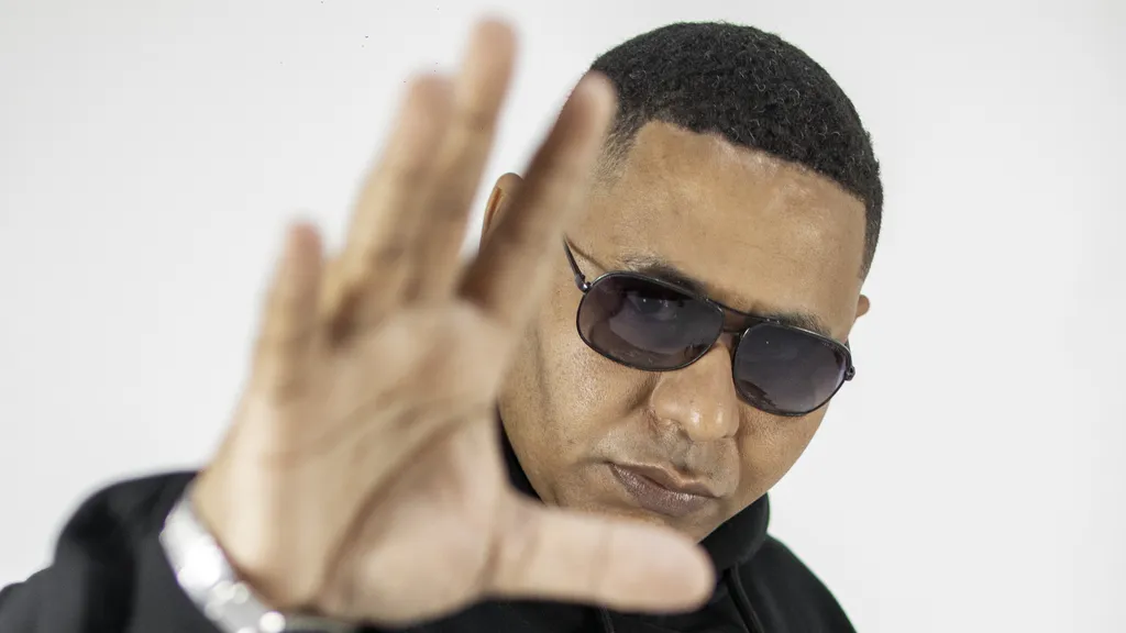 Adriel Bicho Solto apresenta o álbum “O Peão Virou Rei” em show de lançamento no ABC Paulista