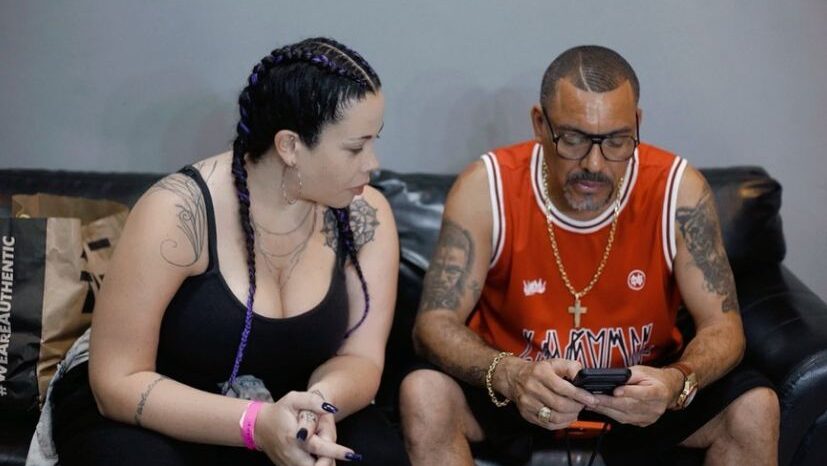 entrevista com jéssica martins sobre os bastidores do show do dexter no lollapalooza brasil 2024